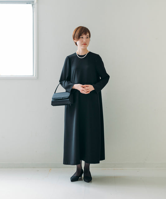 SUMIZUMI/ほどよくルーズなAラインワンピース(ブラックフォーマル/礼服/喪服)